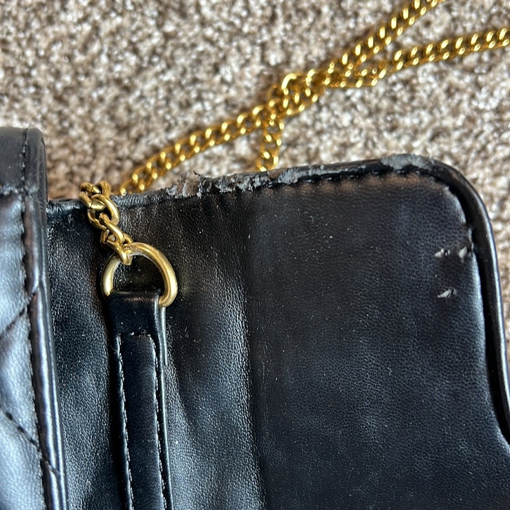 GG Quilted Crossbody - Picture 5 of 6